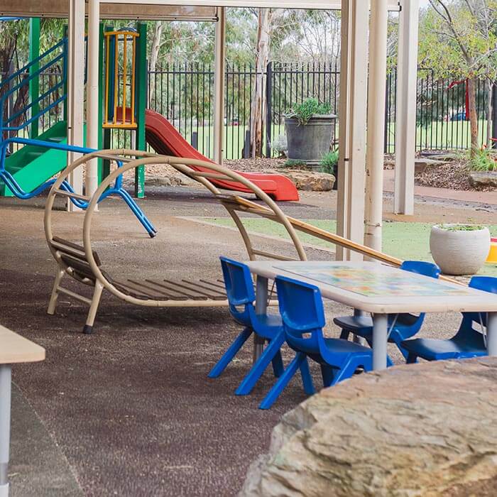 outdoor-play-area-at-surrey-downs-childrens-centre