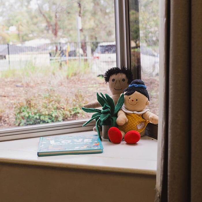 teddies-in-the-window